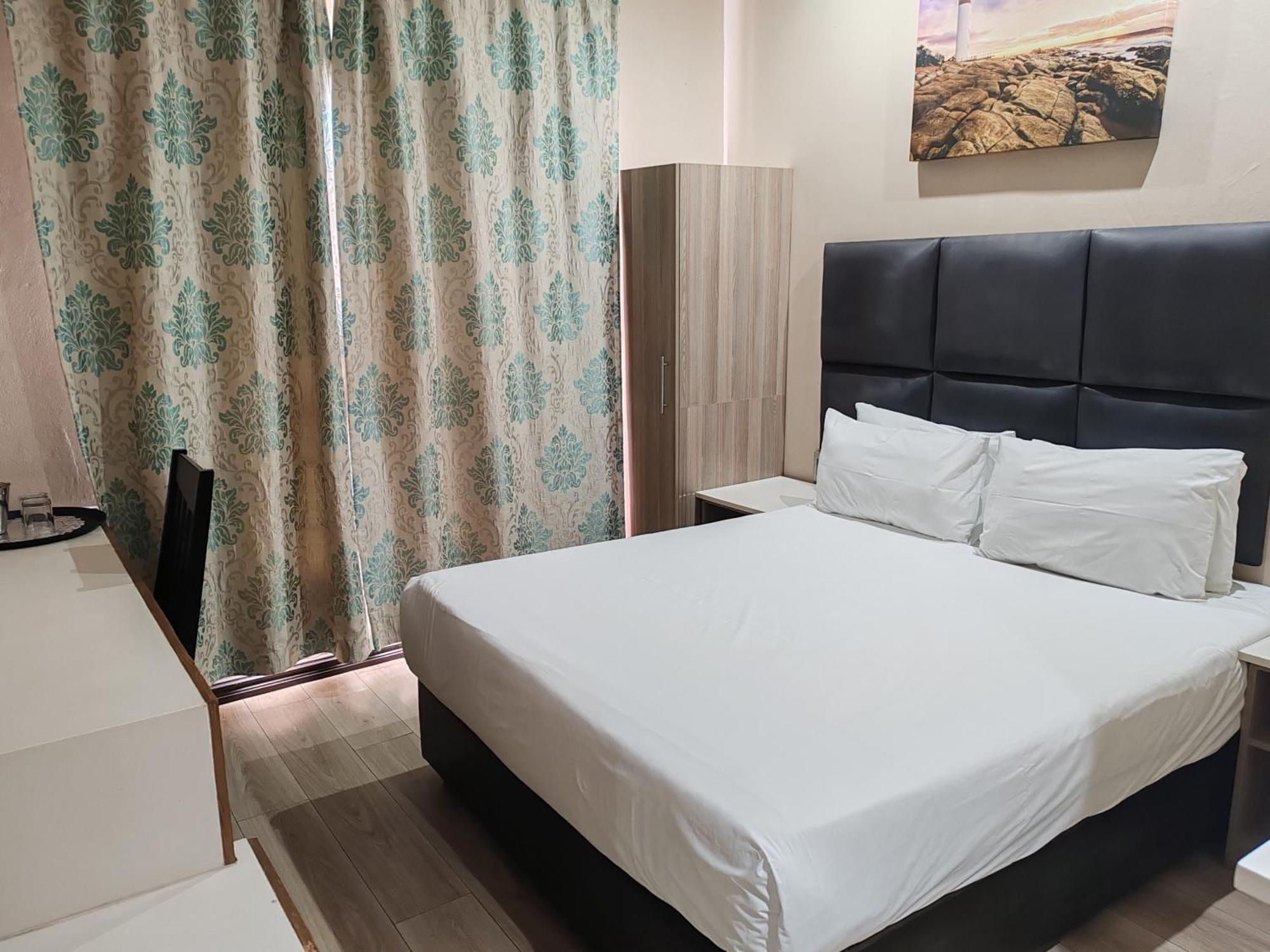Regal Inn Umhlanga Gateway Дурбан Экстерьер фото